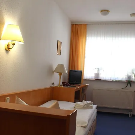 招待所 林登霍夫膳食公寓酒店 3*